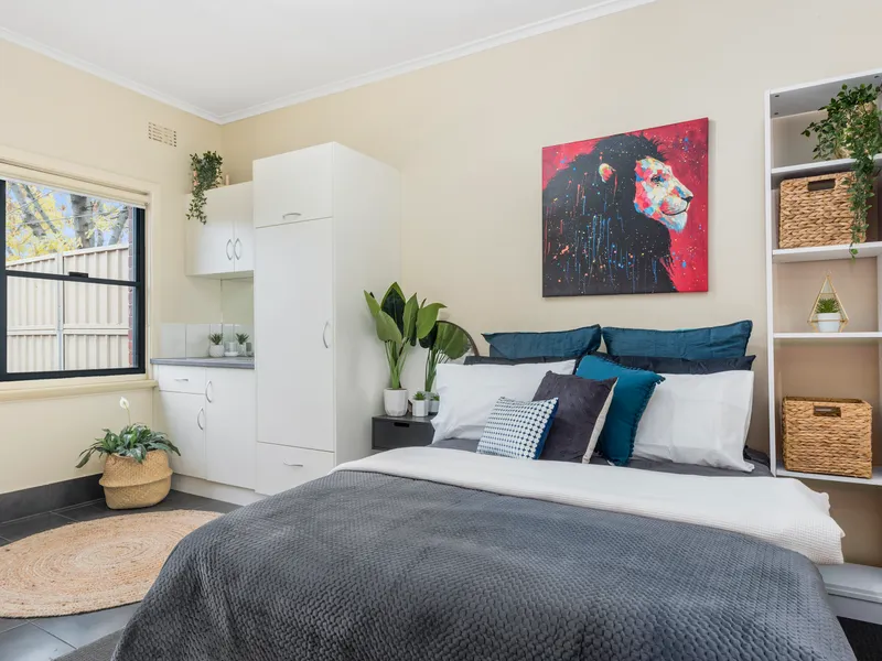 STUDENT ACCOMMODATION