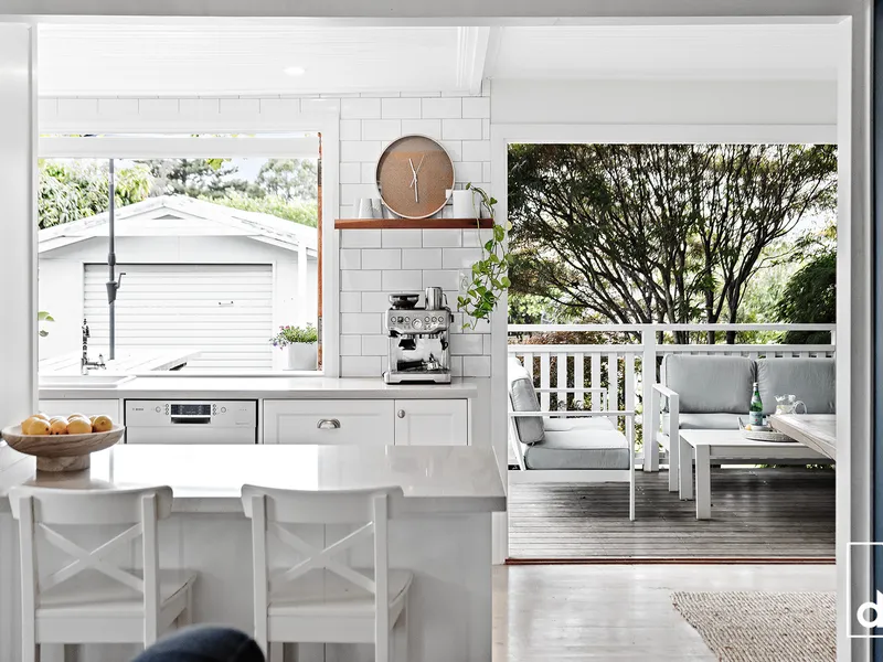 Beautifully renovated for chic coastal family living + fabulous lifestyle location