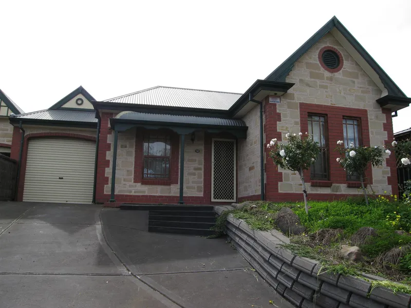 FABULOUS FAMILY HOME, ADJACENT TO WALKERVILLE