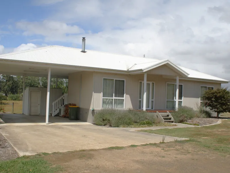 FAMILY HOME ON A QUIET ROAD