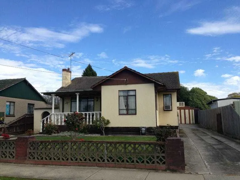 Pretty and Perfectly Postitioned