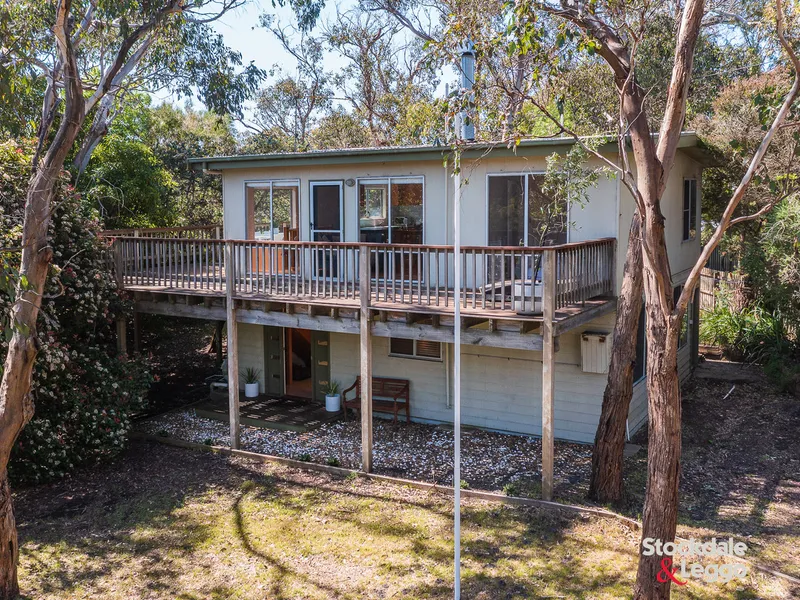 BRILLIANT BEACH HOUSE ON LARGE BLOCK