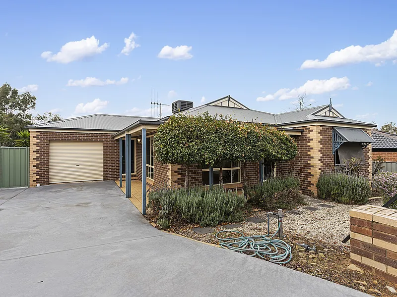 Neat Family home in Kangaroo Flat!