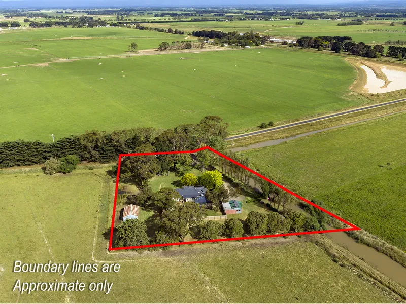 RURAL GEM ON 2.5 ACRES