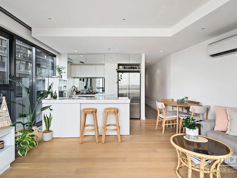 Designer Albert Tower Luxury with Supersized Wraparound Balcony