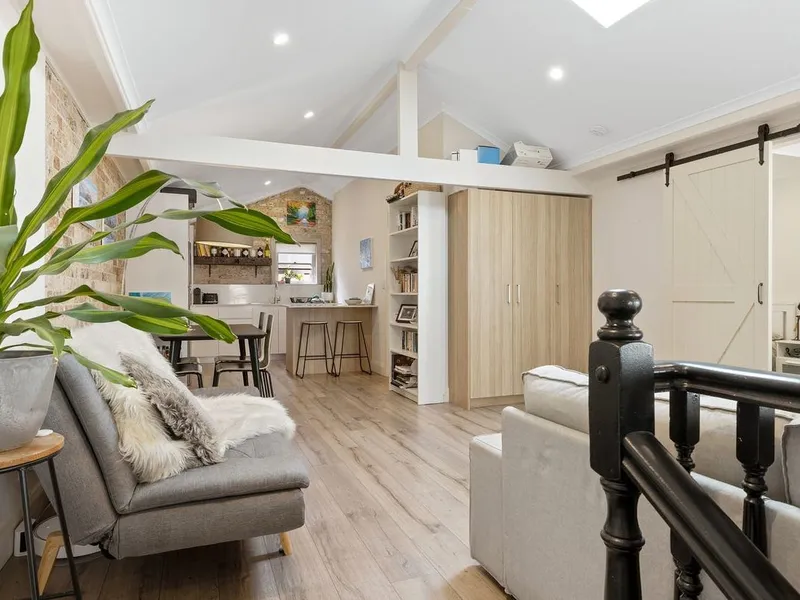 Bespoke and Unique Grand One Bedroom Apartment