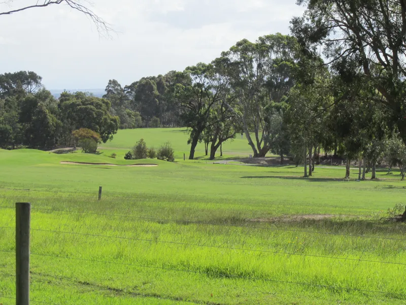 Premier Metung Building Block Over One Acre