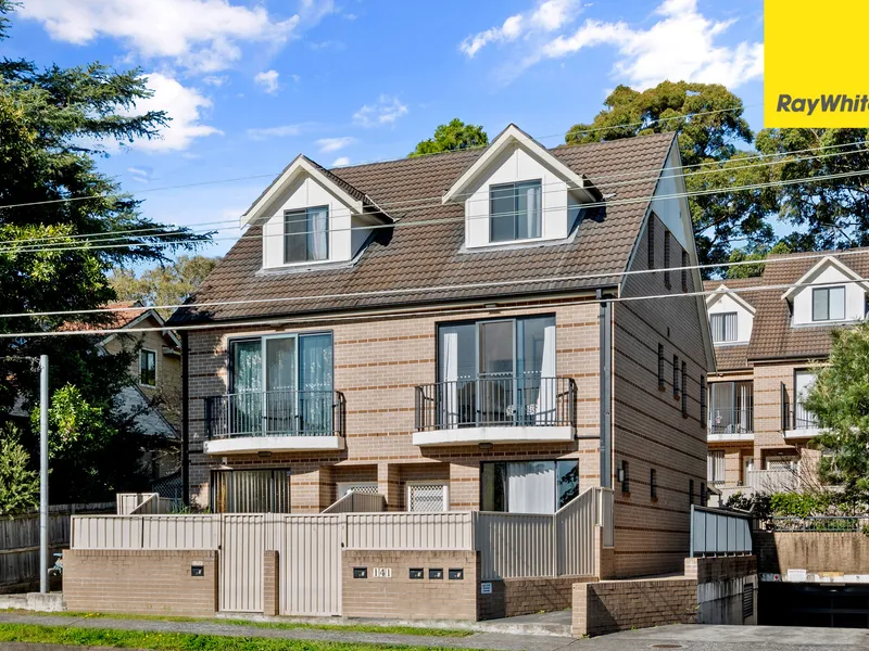 Super Large Townhouse - Peaceful and Quiet