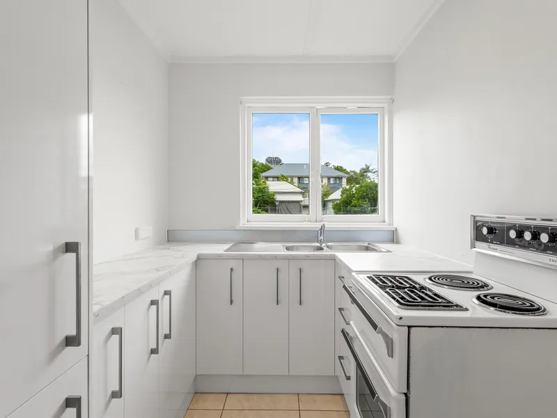 Freshly Renovated 2 bed Apartment in Prime Location