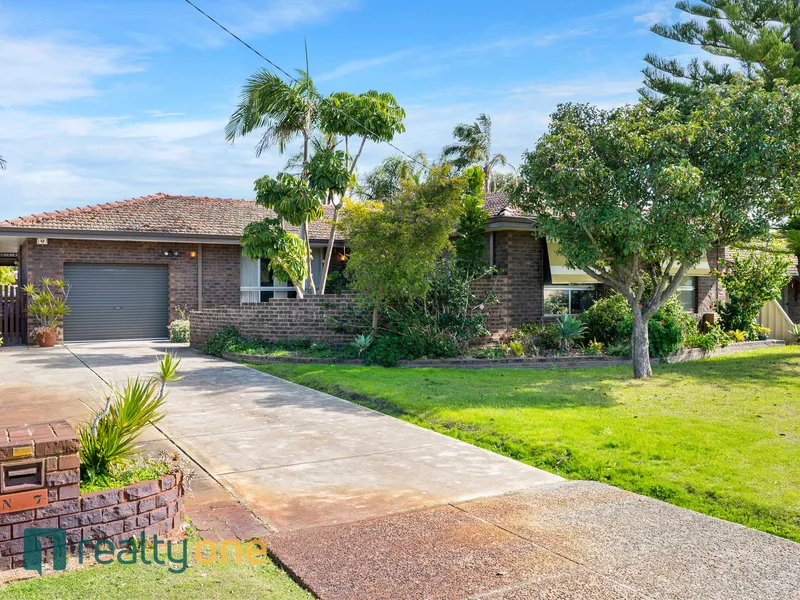 FAMILY HOME IN QUIET POSITION