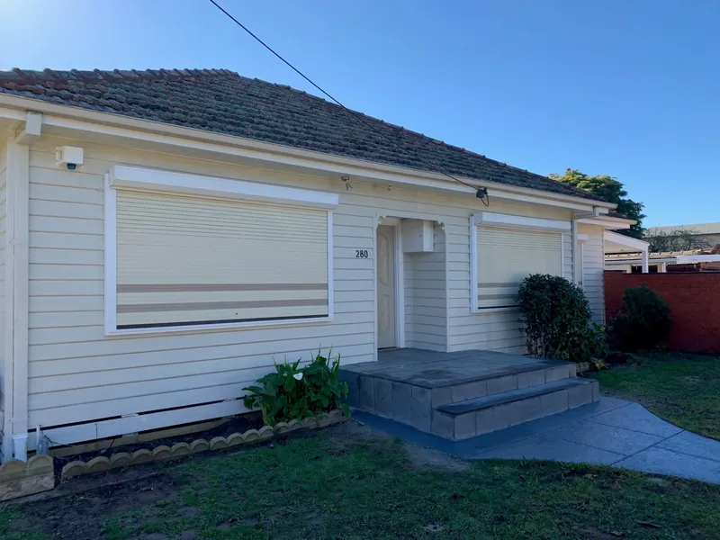 Spotless clean, large bedrooms, renovated house