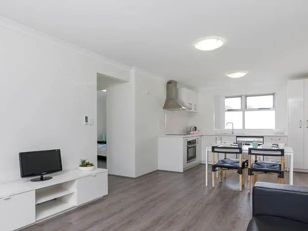 BEAUTIFUL, SECURE, FURNISHED APARTMENT