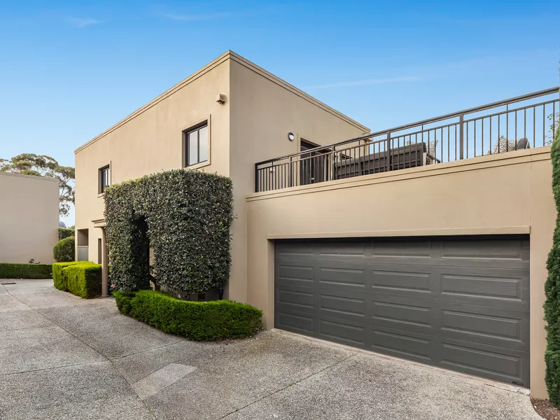 Luxury, Style and Indulgence just steps from Beautiful Mentone Beach