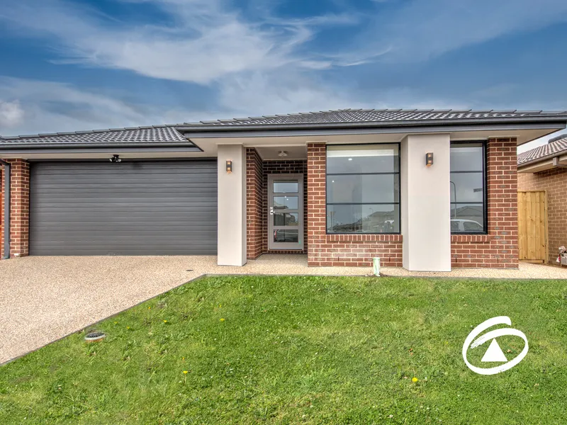 LUXURY in BEACONSFIELD