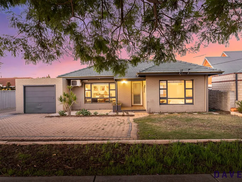 Under Offer with Daniel Caccamo!