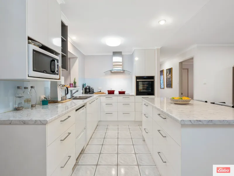 A RARE OPPORTUNITY FOR THE ASTUTE BUYER WITHIN WALKING DISTANCE TO THE HYPERDOME SHOPPING CENTRE