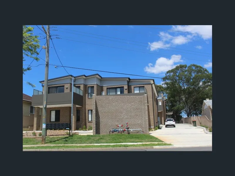 NEAR NEW UNITS - OLD TOONGABBIE
