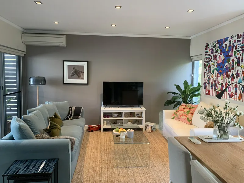 Pet Friendly Over 55's Apartment- $760 per week