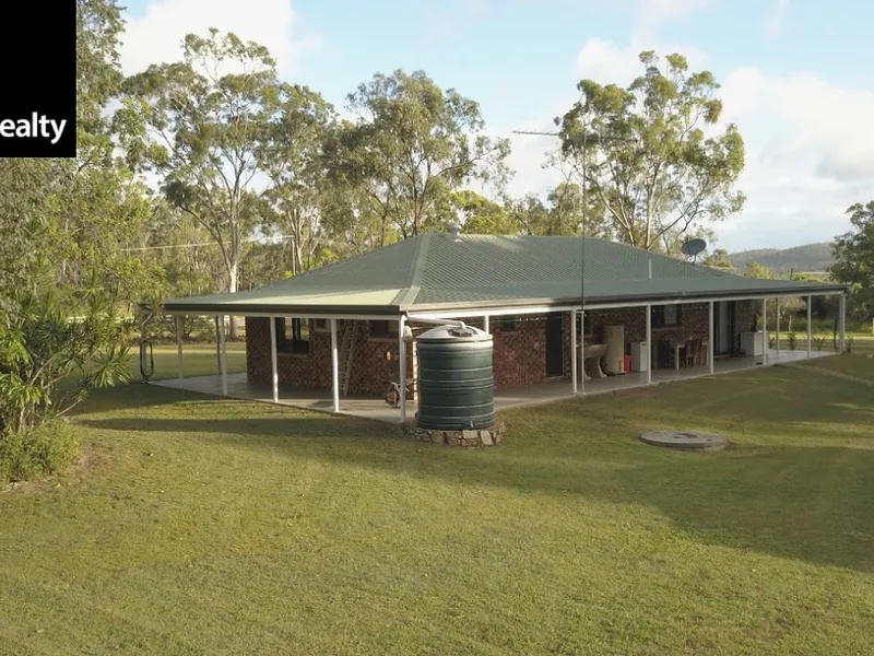 Beautiful home, Awesome shed, Great Carport!