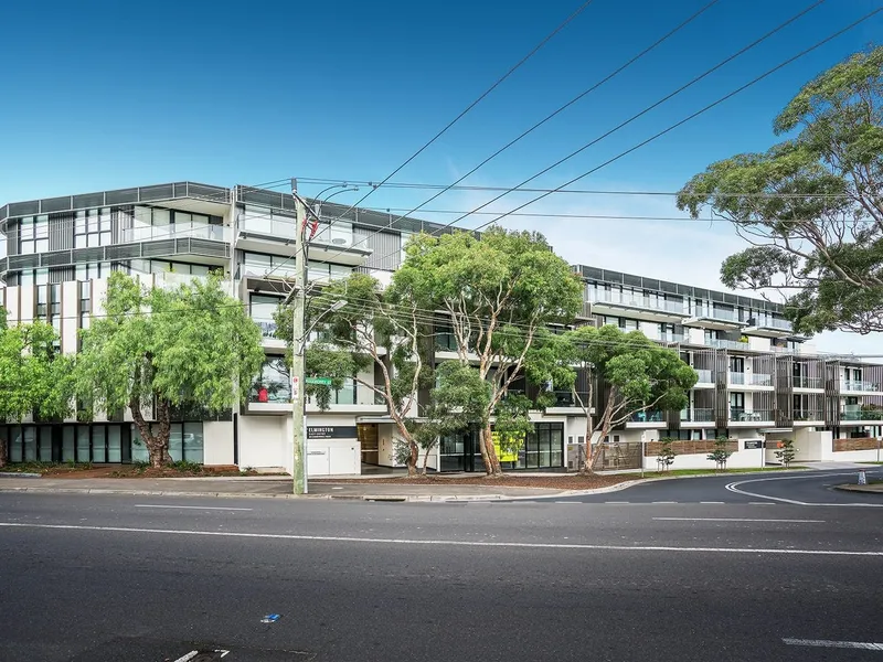 Charming One Bedroom Plus Study Apartment in Prime Location