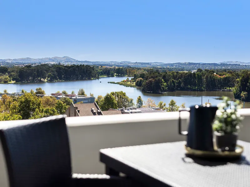 Panoramic Water Views 