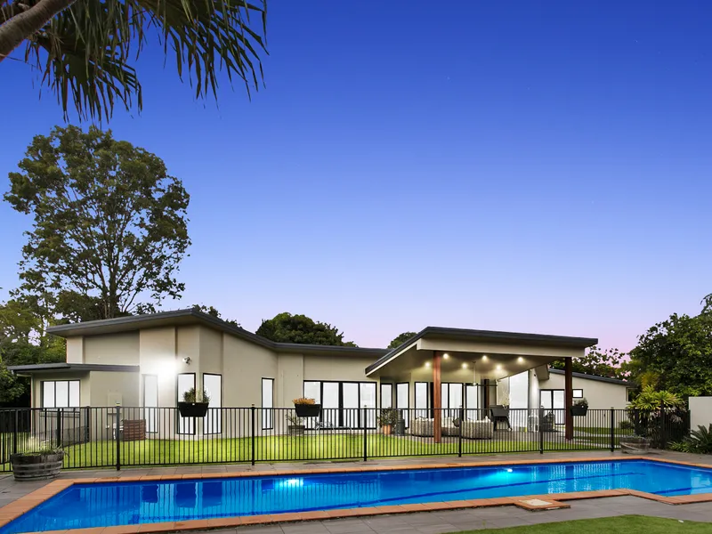 Half an Acre of Opulence!