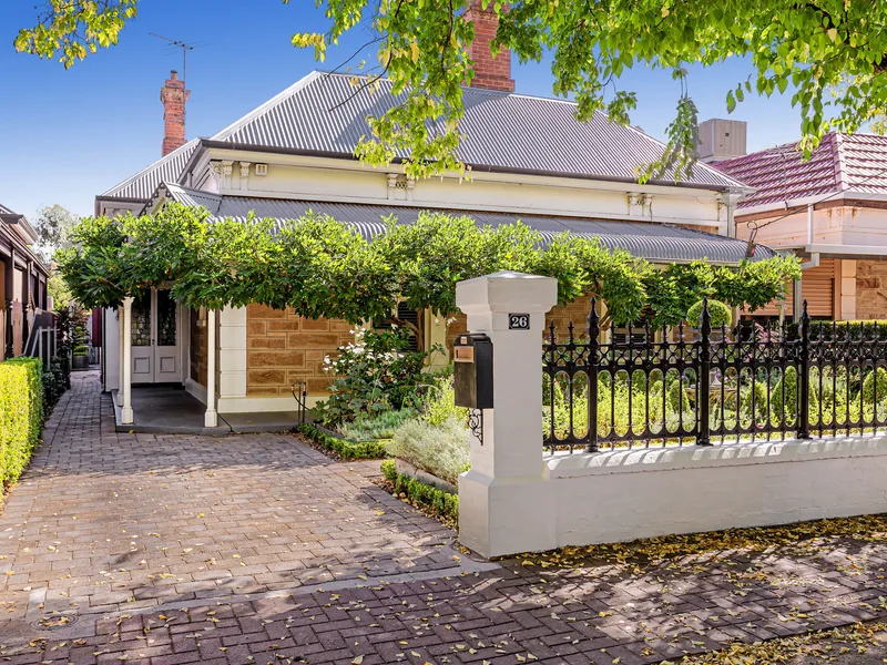 Stunning Circa 1898 Return verandah sandstone Villa of seven main rooms!