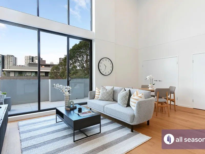 Oversized 3 Bedroom with 2 Parking In Prime Location Epping