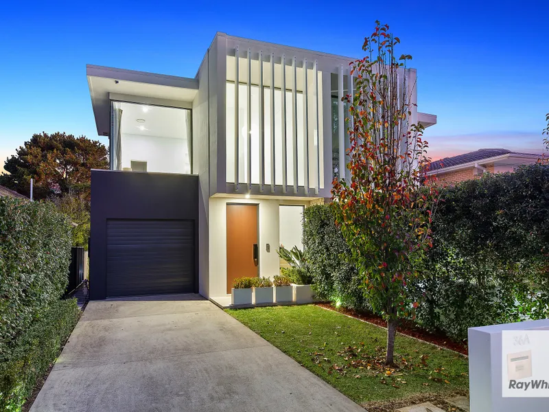 Opulent Family Haven Located for Lifestyle
