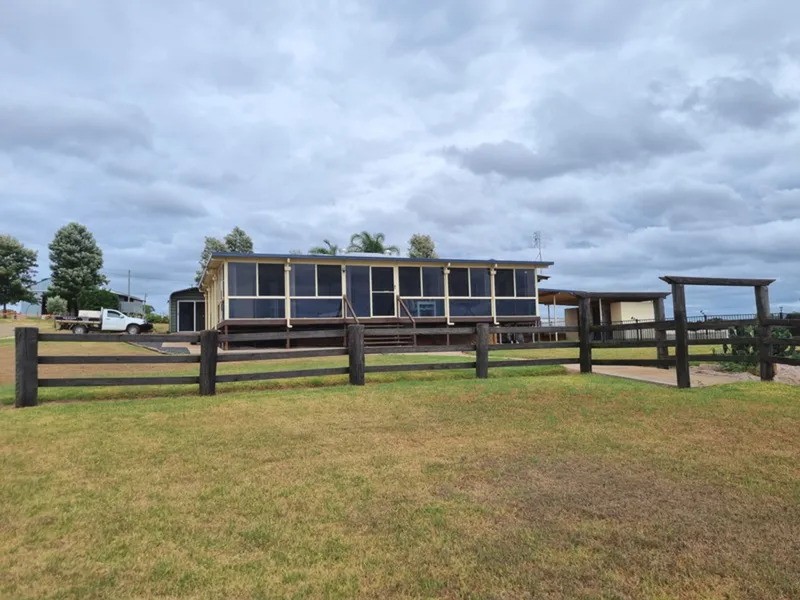 Mixed farming -1200 SPU Piggery - Beef Production - Hay