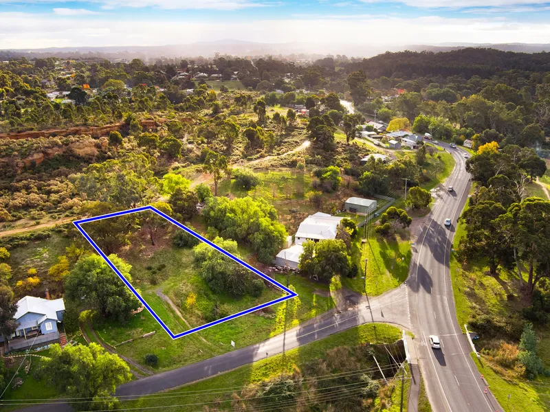 COUNTRY CONVENIENCE LAND - 1,350m2 (0.33 Acre) IN CHEWTON VILLAGE