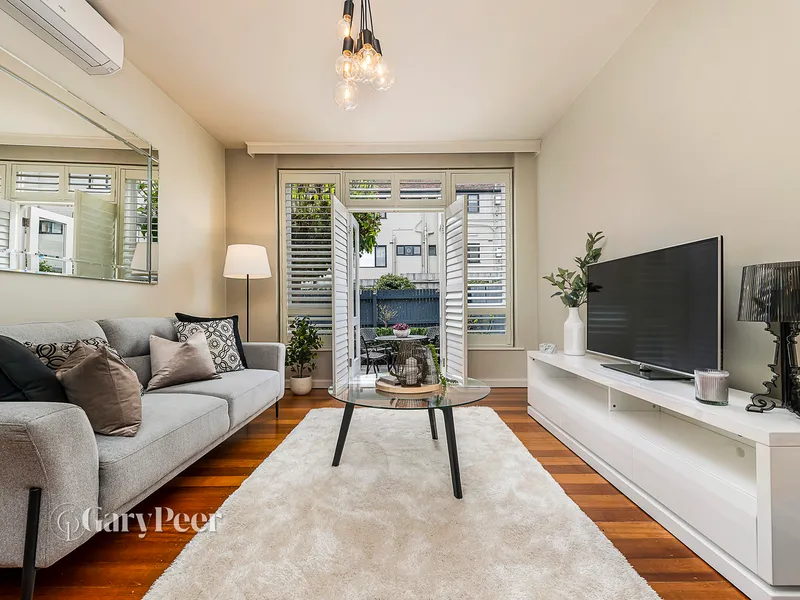 Stylish, sunny & spacious