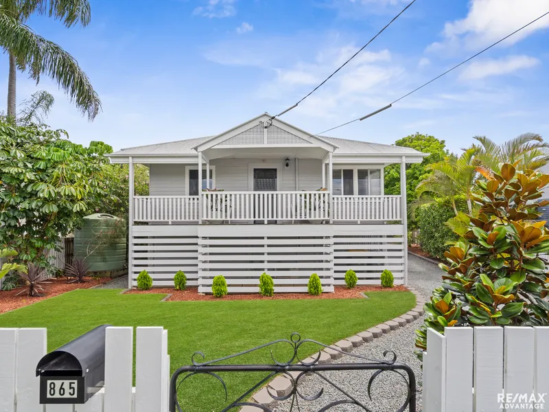 Don't Miss This One - Renovated Gem on 895m2 - by the Bay - View Sat 12pm