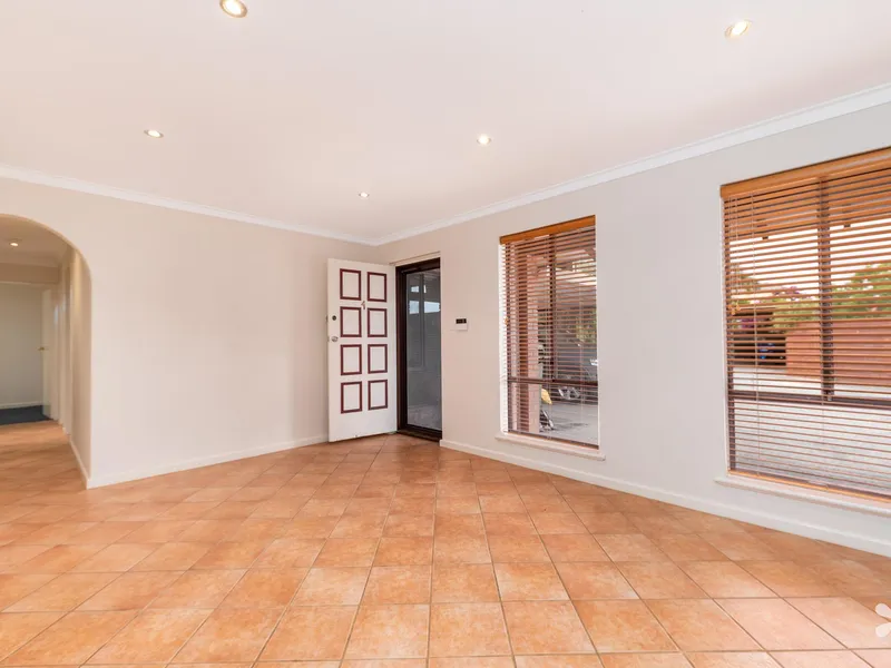 Won't Last Long - The perfect home for an Investor or 1st Home Buyer!