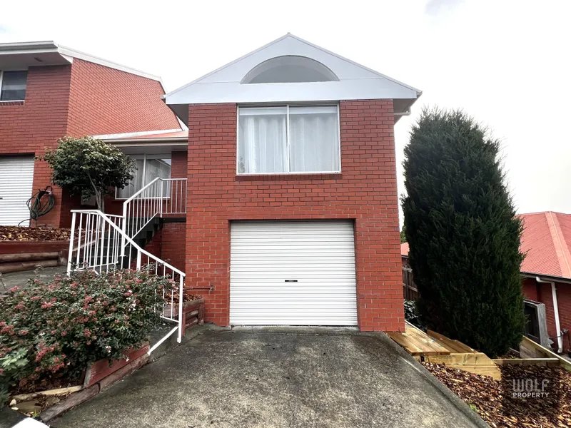 Exquisite Mt. Stuart Rental Property – Prime Hobart Location