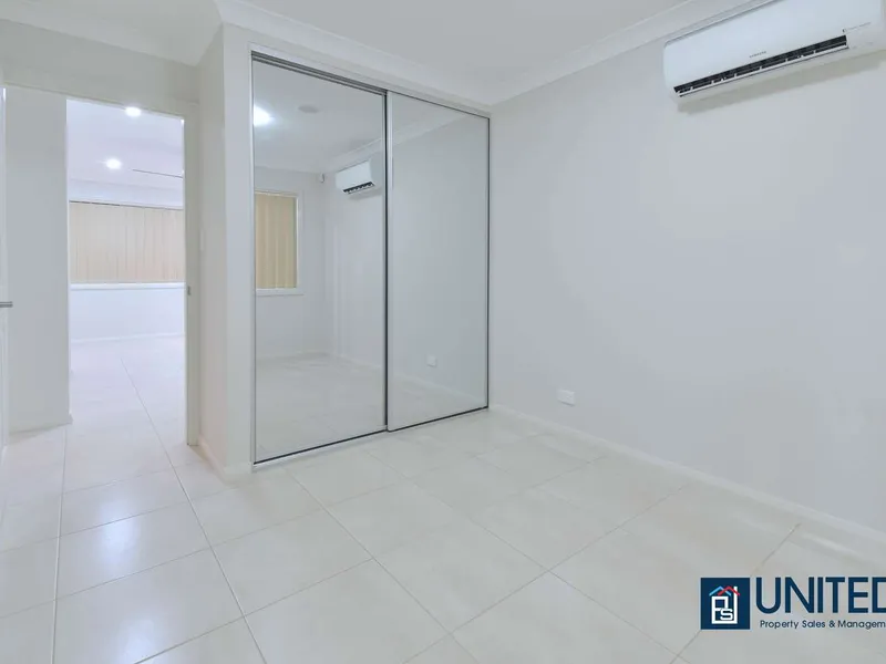 ULTRA MODERN GRANNY FLAT- BUS STOP AT THE DOORSTEP