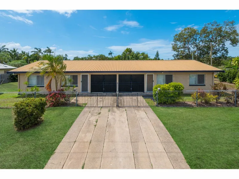 Neat & Tidy Unit with Yard!