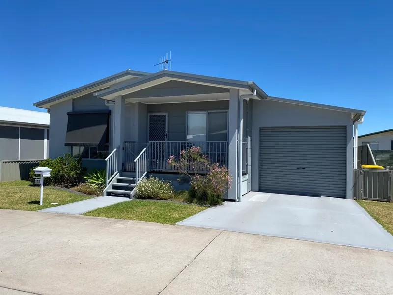 Over 55 Newport Village, Port Macqaurie, NSW 2 bedrooms, Manufactured Home built in 2019.