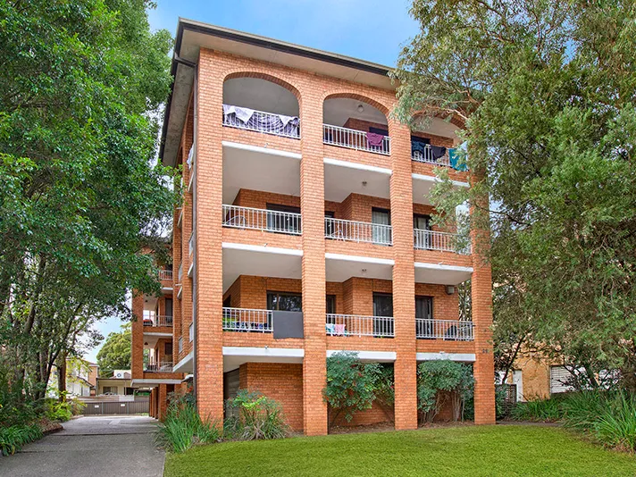 Centrally located and affordable 3 bedroom apartment in Hurstville for Sale