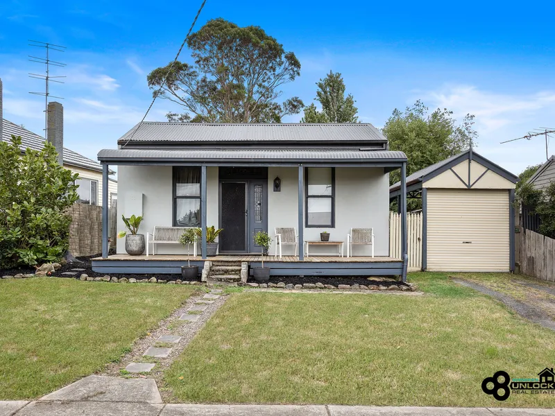 Charming Renovated Cottage on Low Maintenance Block