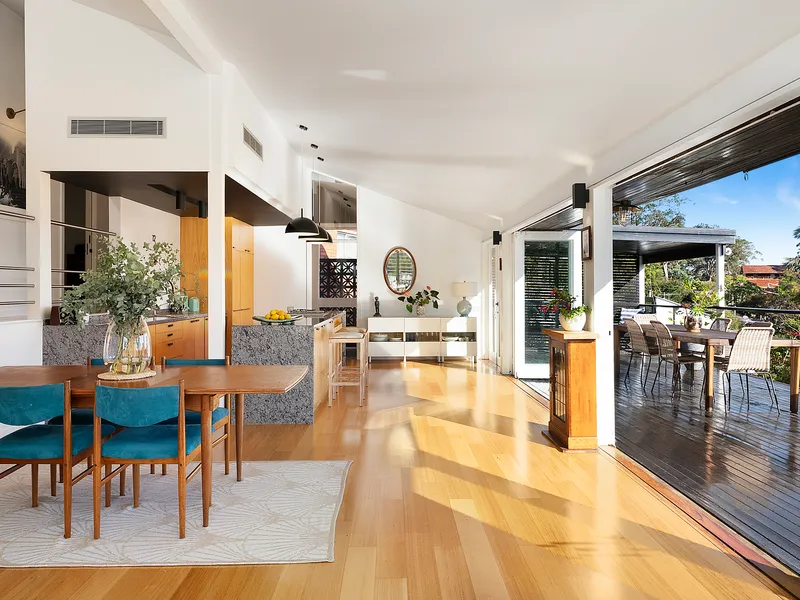 Timeless Pettit and Sevitt Architecture, Prime Coastal Position