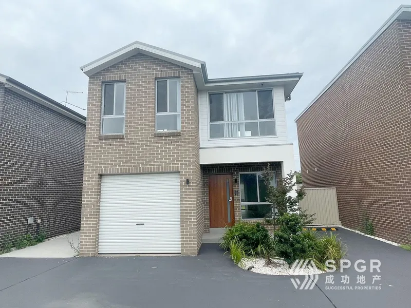 Freestanding Townhouses in the heart of Quakers Hill