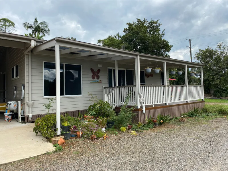 RENOVATED MALENY COTTAGE