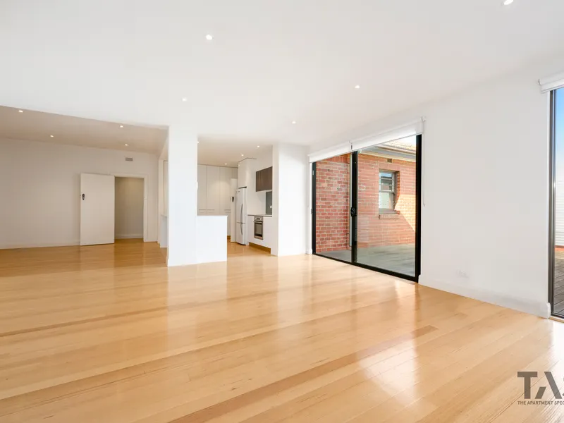 SUPERB POSITION – IN THE HEART OF IVANHOE