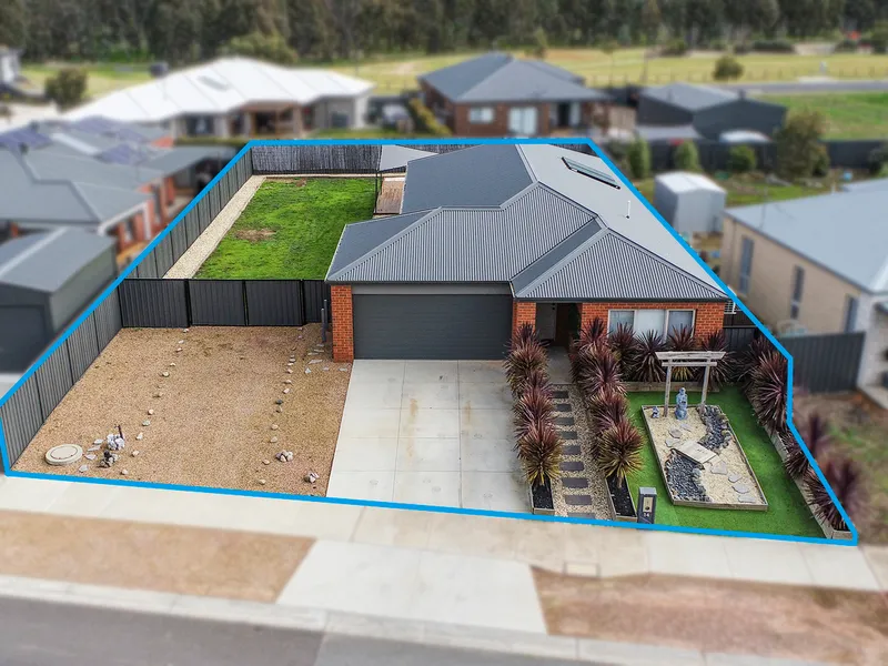 Great package with four bedrooms !