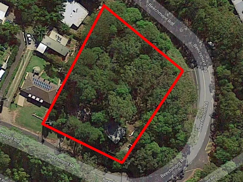 COMMERCIAL OPPORTUNITY OR HOME SITE