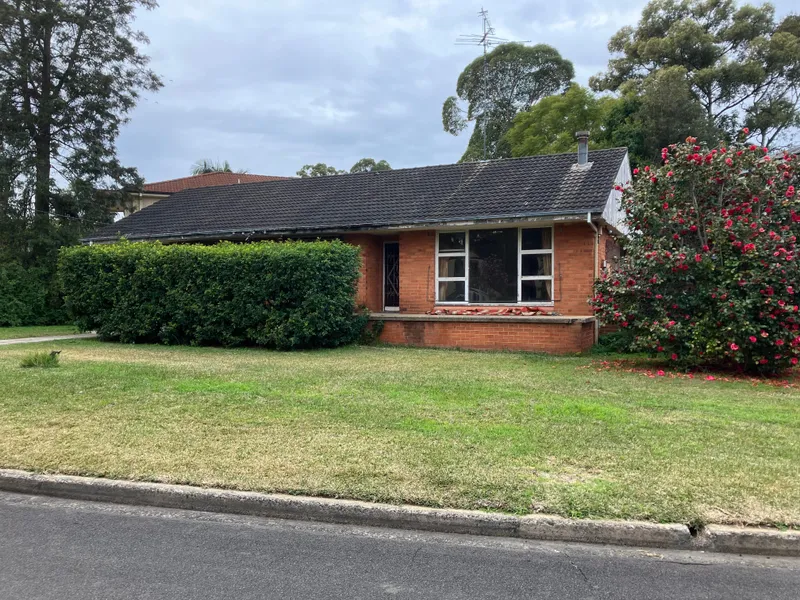 Oatlands dress circle address, with potential