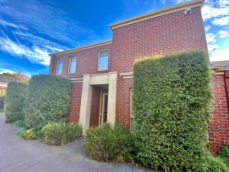 TWO BEDROOM TOWNHOUSE IN GARDENVALE PRIMARY SCHOOL ZONE!   | HODGES CAULFIELD