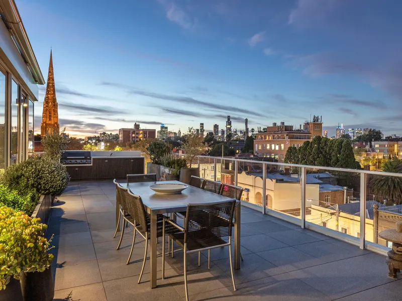 Spectacular South Yarra Penthouse with Brilliant City Views