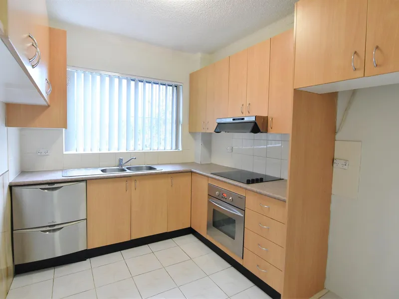 Three Bedroom Apartment with Parking